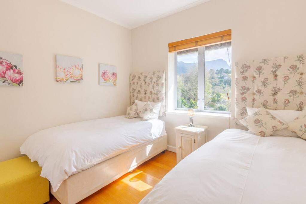 Upper Constantia Family Villa *